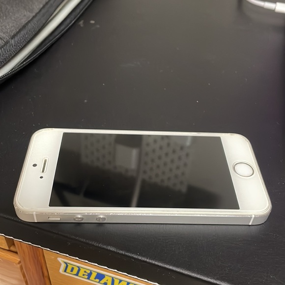 iphone 5s - Picture 2 of 4